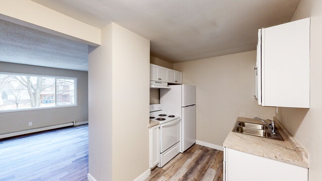 Building Photo - 6Flats Apartments - 1 Mo Free with a 13 Mo... Building Photo - 6Flats Apartments - 1 Mo Free with a 13 Mo...