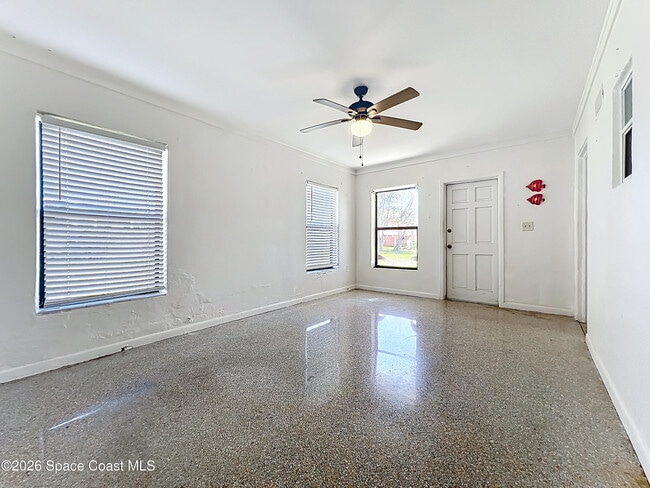 Building Photo - 106 Sunrise Ave