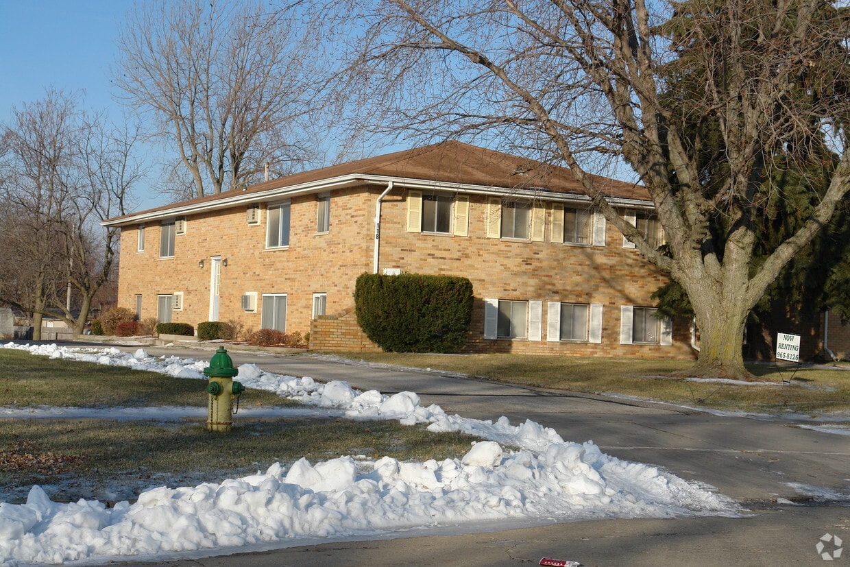 118 NW College Ave, Ankeny, IA 50023 Apartments in Ankeny, IA