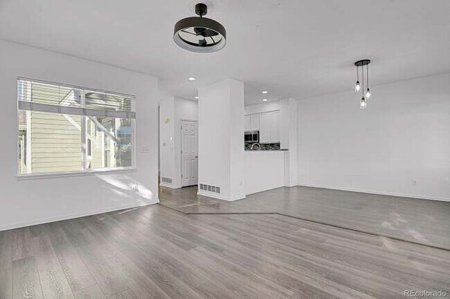 Foto del edificio - 2297 E 128th Ave