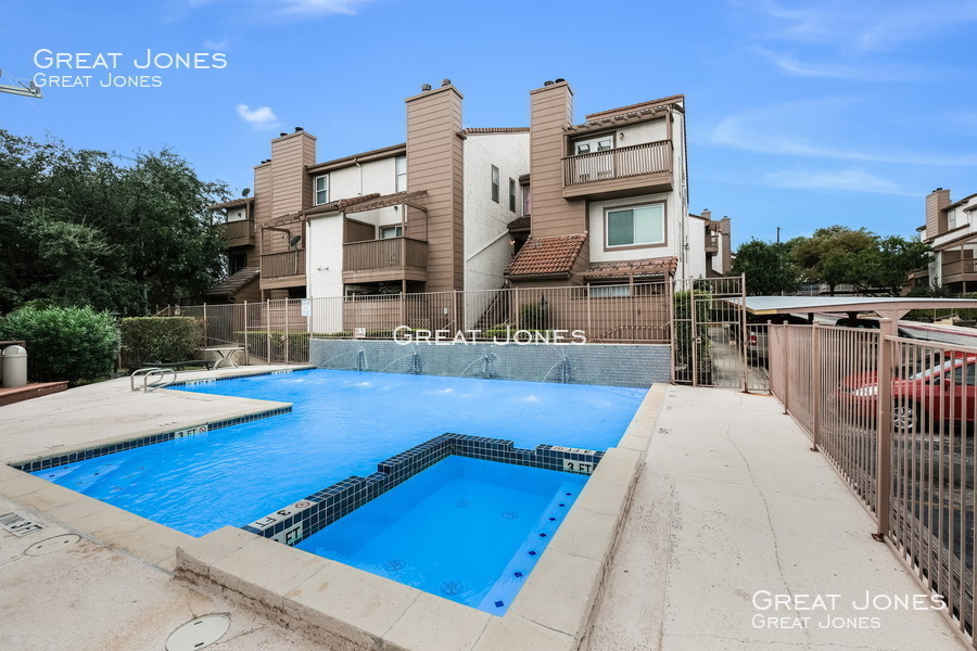 Foto principal - 4107 Medical Dr