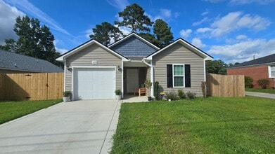 Building Photo - 2070 Rogers Dr