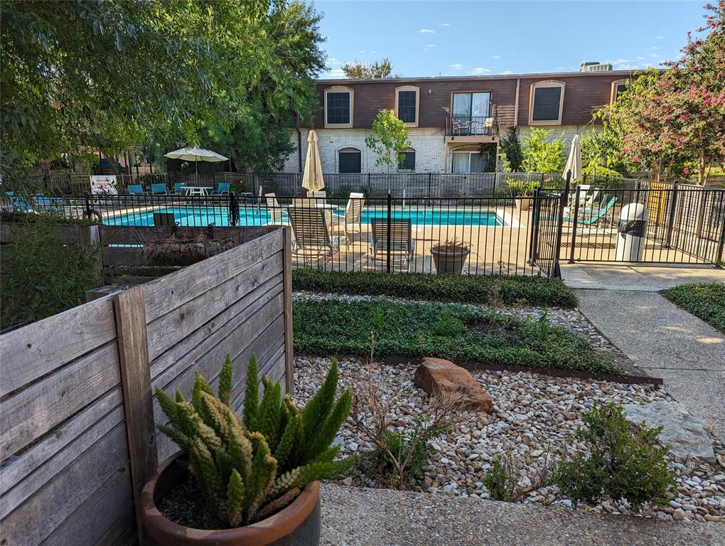 Foto principal - 7801 Shoal Creek Blvd