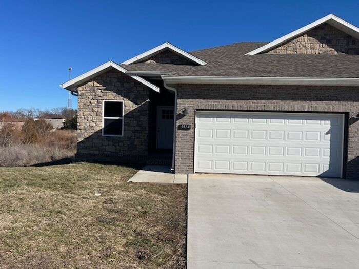 Foto principal - BEAUTIFUL DUPLEXES in Ozark!!!! 4 bedroom,...