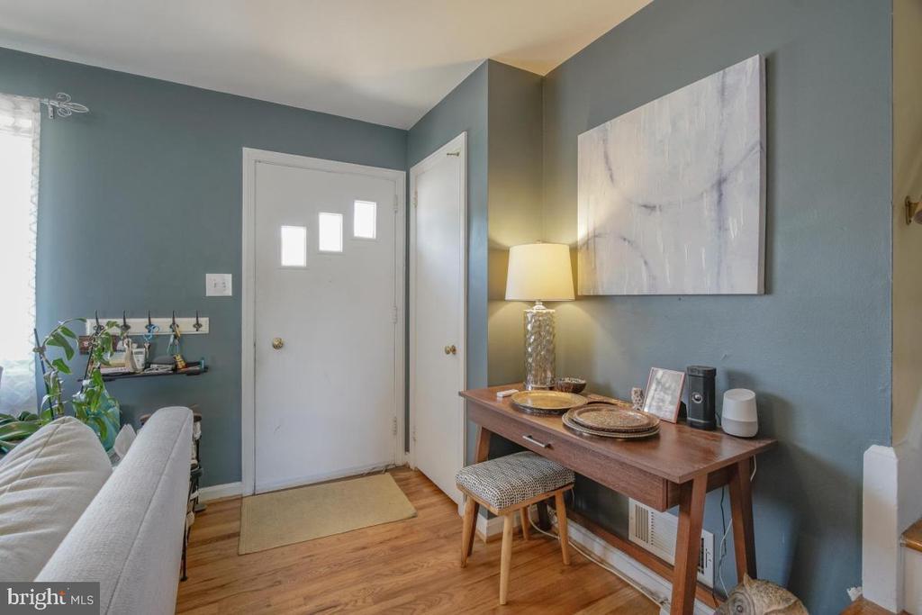 6811 Floyd Ave, Springfield, VA 22150 House Rental in Springfield, VA