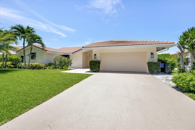Foto del edificio - 902 Foxpointe Cir