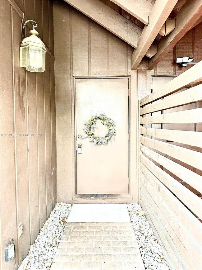 Building Photo - 497 N University Dr