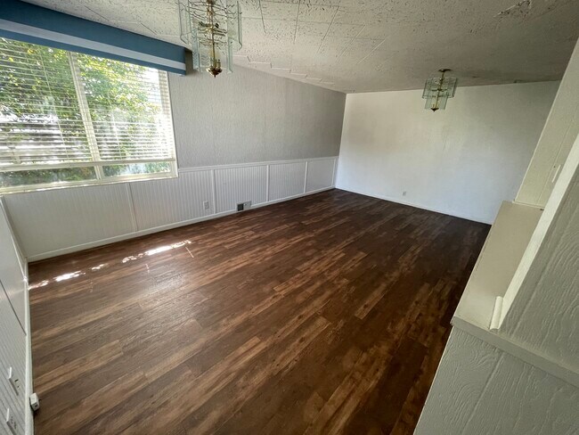 Foto del edificio - 3356 W 4700 S