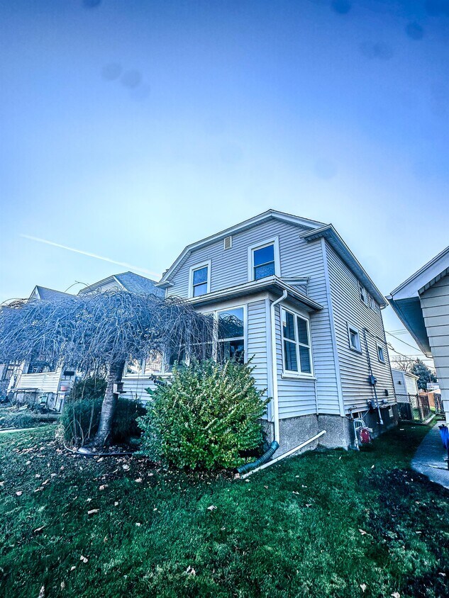 Primary Photo - 1508 Remington St