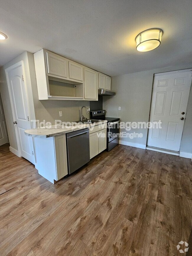 Building Photo - 1045 Seaside Ln
