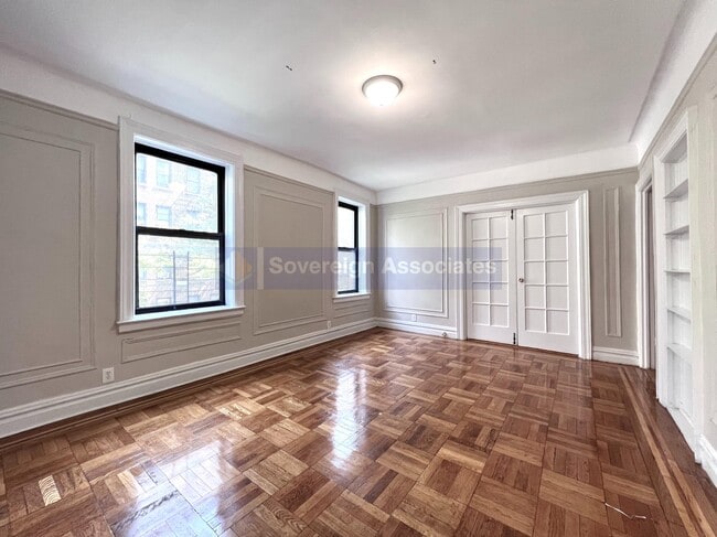 Building Photo - 850 W 176th St