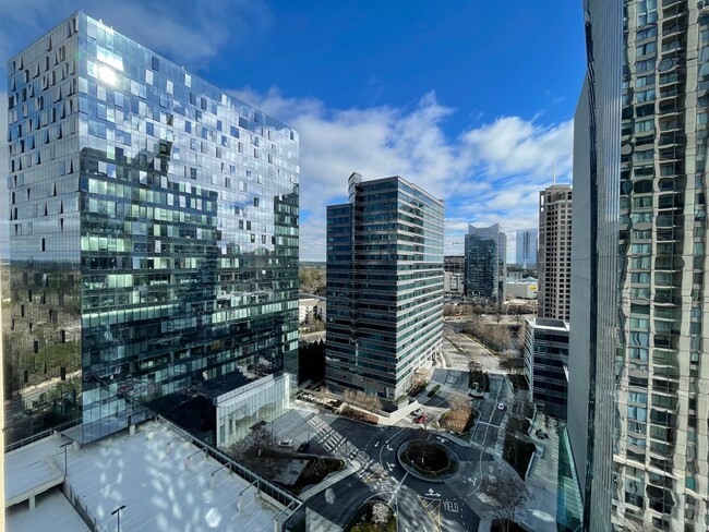 Foto del edificio - 2 Bedroom, 2 Bathroom Spacious Condo with ...