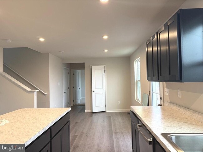 Building Photo - 285 Sanctuary Dr