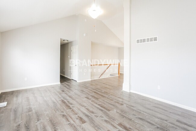 Foto del edificio - NEW LOWER RENTAL RATE LEASING SPECIAL: Rec...