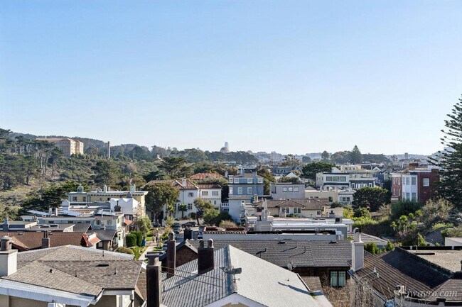 Foto del edificio - 155 24th Ave