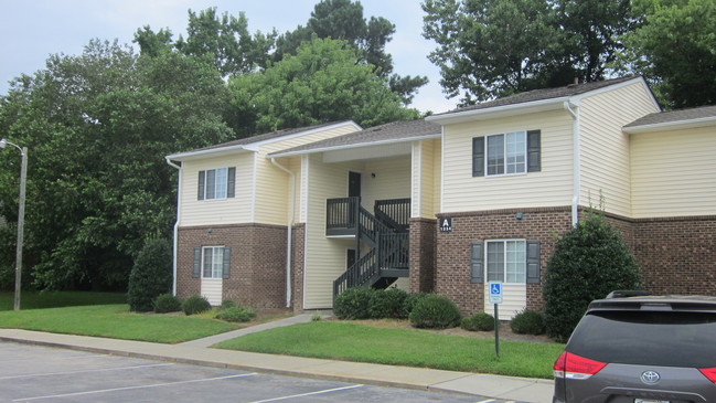 Building Photo - Fox Ridge Apartments