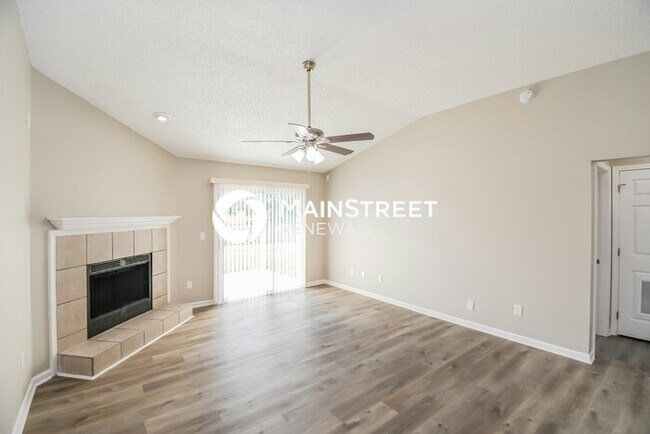 Foto del edificio - 3 Bedroom Pet-Friendly Home in JACKSONVILL...