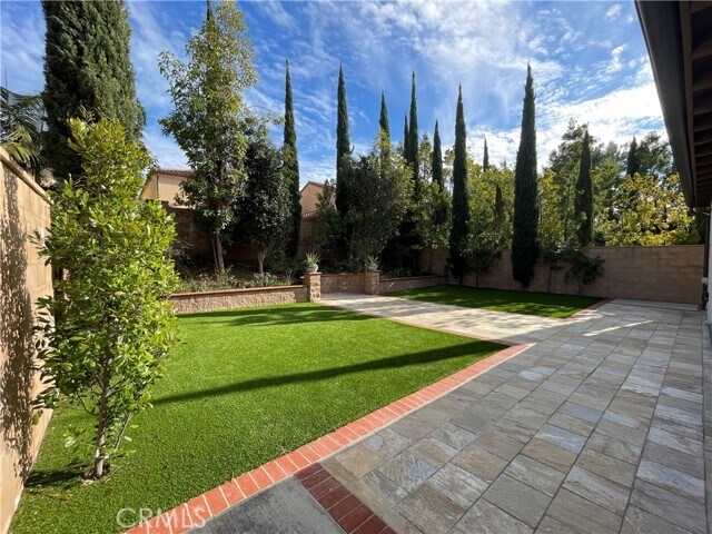 Building Photo - 34 Mapleton