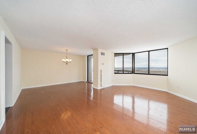 Building Photo - 1214 Harmon Cove Tower
