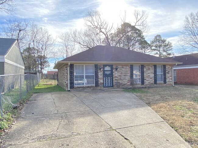 Building Photo - 3 br, 1 bath House - 3682 Skylark Dr