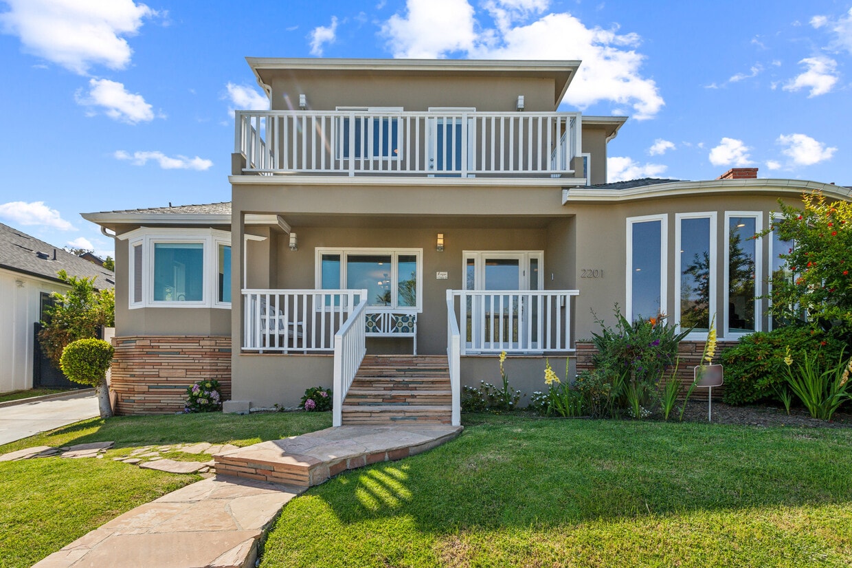 Foto principal - 2201 S Beverly Dr