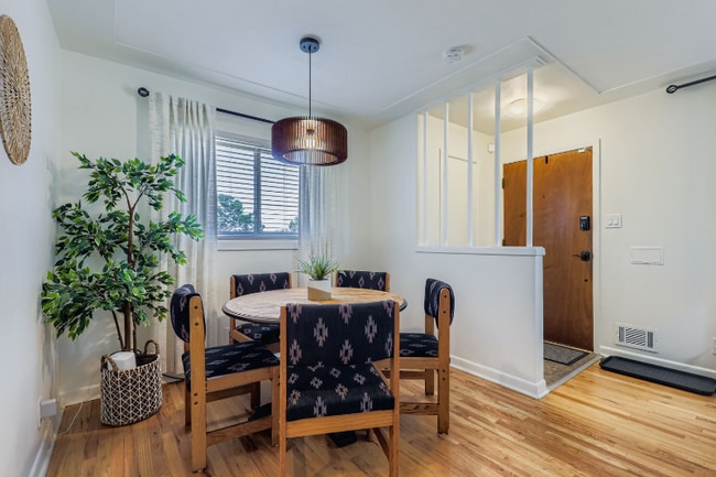 Photo - 909 Ogden Cir House