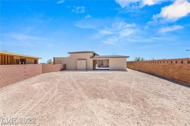Foto del edificio - 6881 Wood Clover Ct