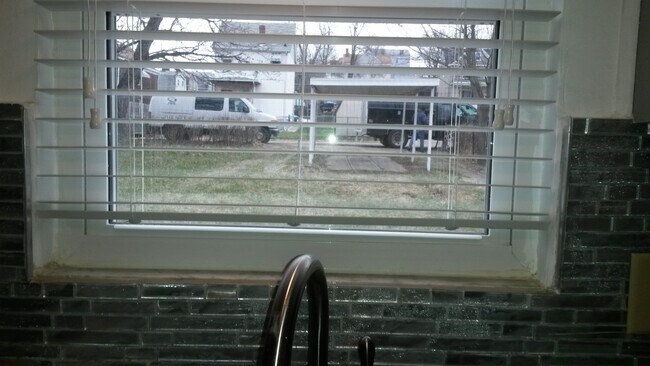 Carport - 2911 Daniels St