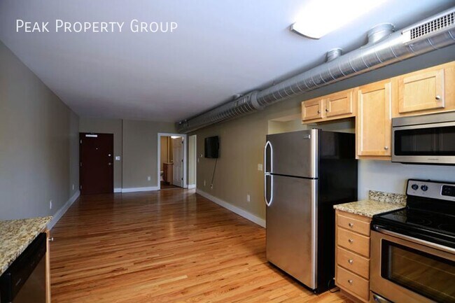 Foto del edificio - 1643 N Pearl St