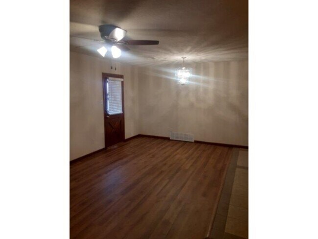 Foto del edificio - 10 NW 58th St