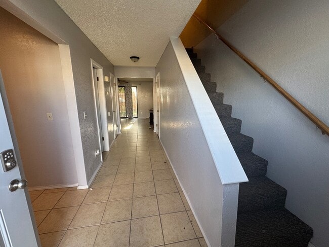 Photo - 8199 NW 23rd St (Oklahoma City, OK) House