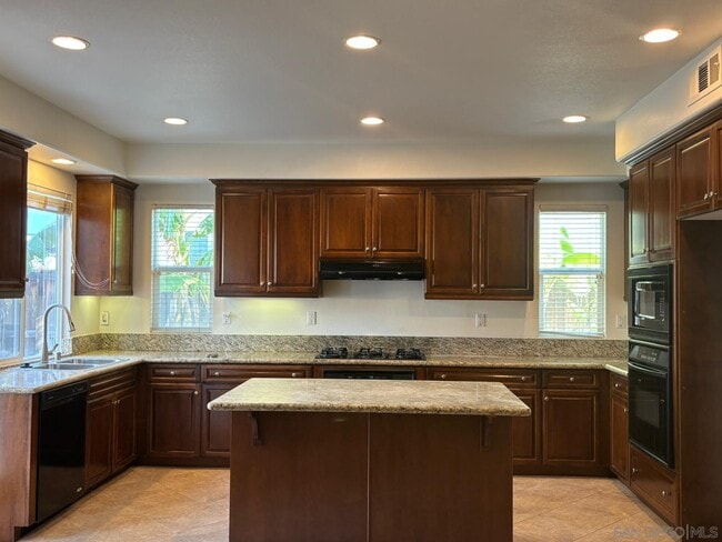 Building Photo - 1612 Picket Fence Dr