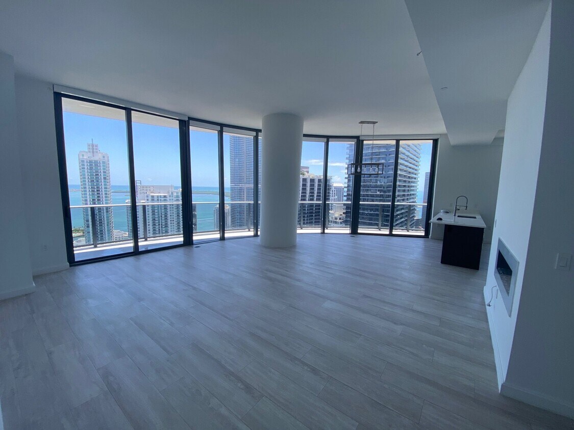 Foto principal - 45 SW 9th St