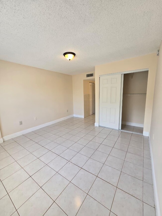 Foto del edificio - 4304 NW 9th Ave