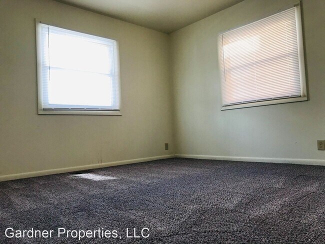 Building Photo - 3 br, 1 bath House - 5822 N 32nd Street
