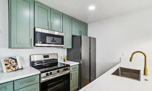 Foto del edificio - 2180 33rd Rd
