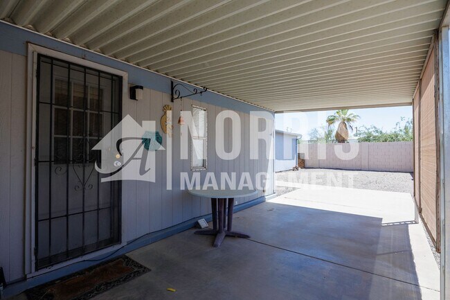 Foto del edificio - Great Location, Great Home with all Applia...