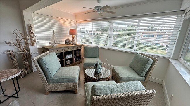 Foto del edificio - 120 N Ocean Blvd