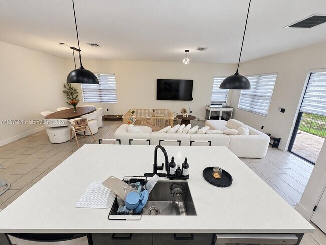 Foto del edificio - 13655 SW 158th Pl
