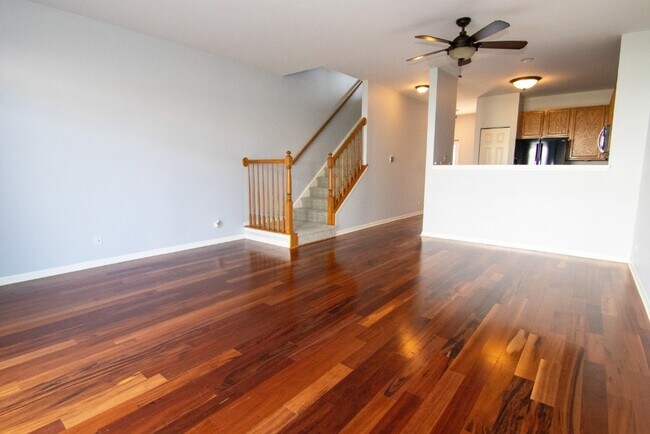 Foto del edificio - Beautiful Townhome for Rent in Highly-Rate...
