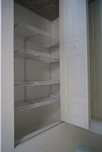 Building Photo - 803 Stratford Dr