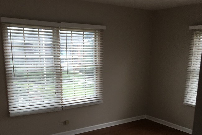 Foto del edificio - 2814 Dundee Rd