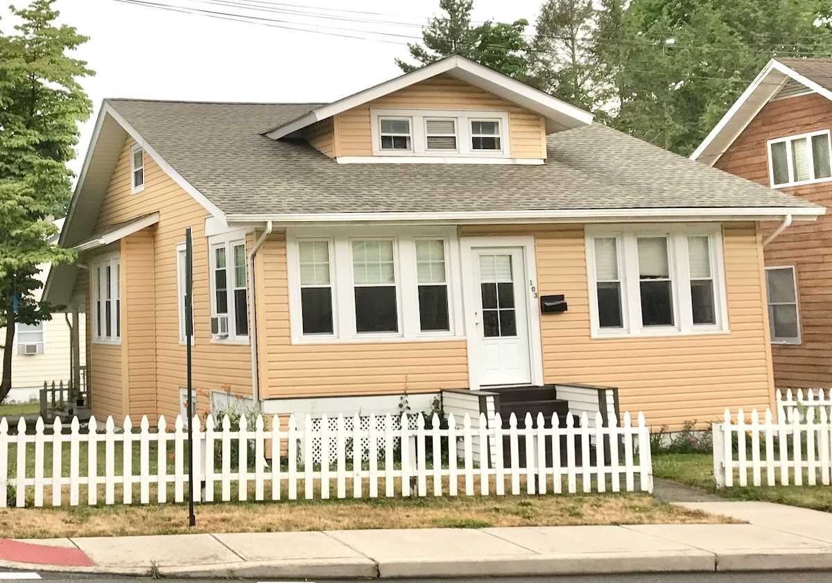 Primary Photo - 103 Rombout Ave