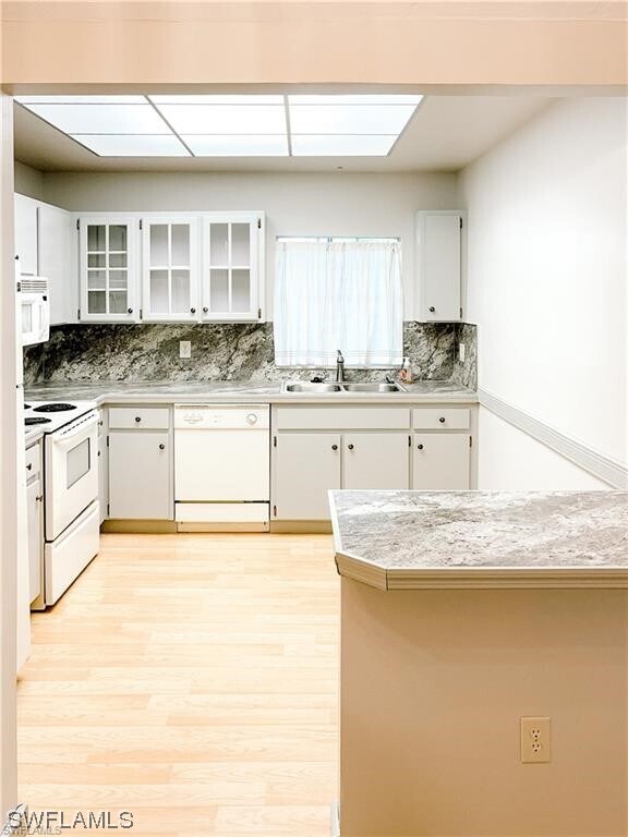 Foto del edificio - 14540 Summerlin Trace Ct