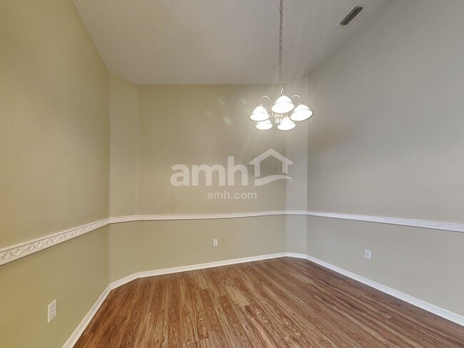 Foto del edificio - 27501 Sky Lake Cir