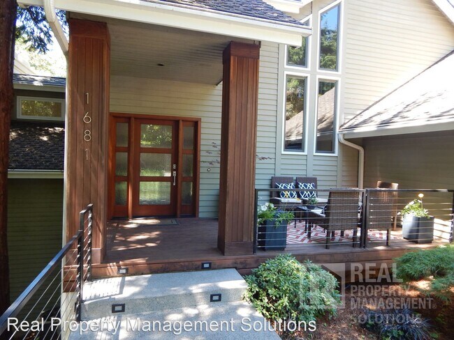 Building Photo - 3 br, 2.5 bath House - 1681 Woodland Terrace
