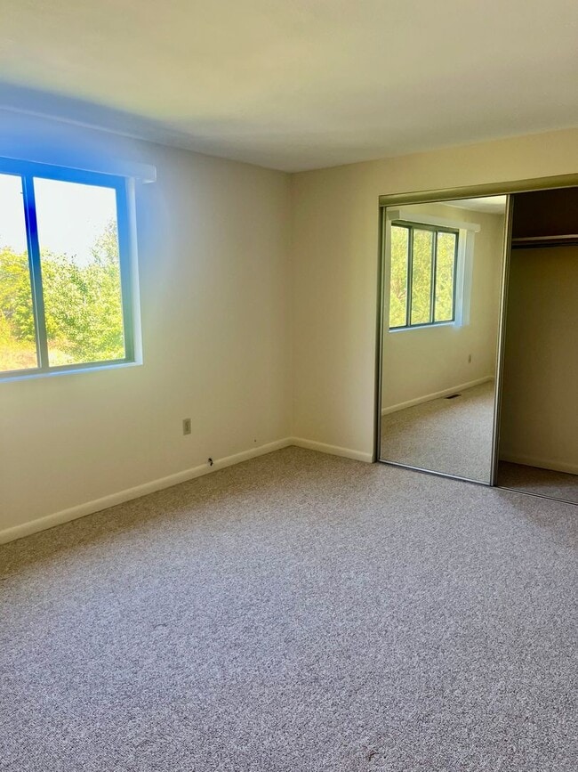 Building Photo - 8474 Bubbling Springs Dr