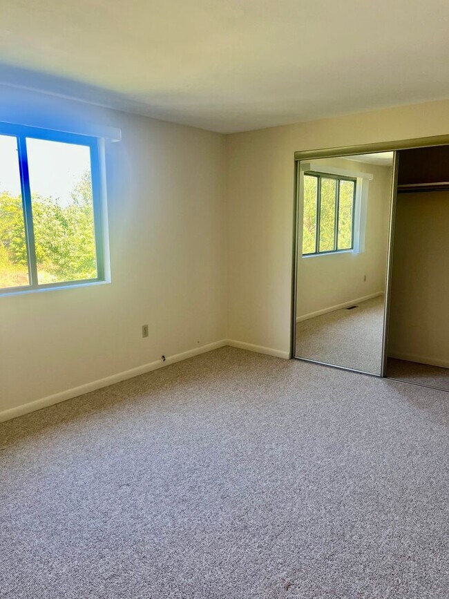 Foto del edificio - 8474 Bubbling Springs Dr
