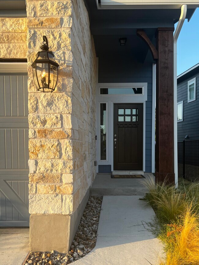 Exterior - 1025 Harwell Loop