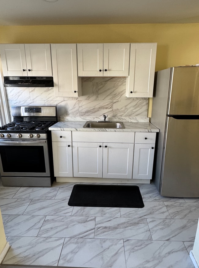 Building Photo - 7101 Radbourne Rd